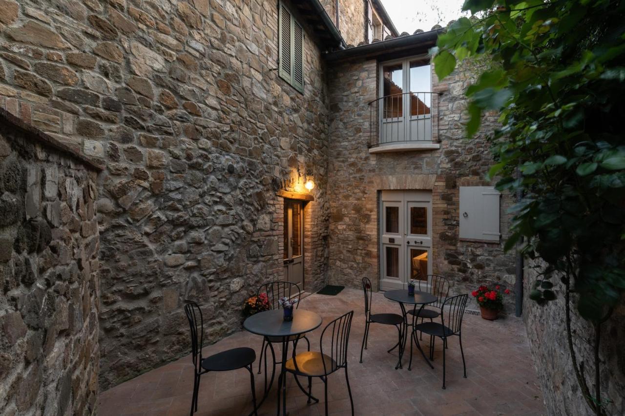 Drogheria E Locanda Franci Bed & Breakfast Montalcino Exterior photo