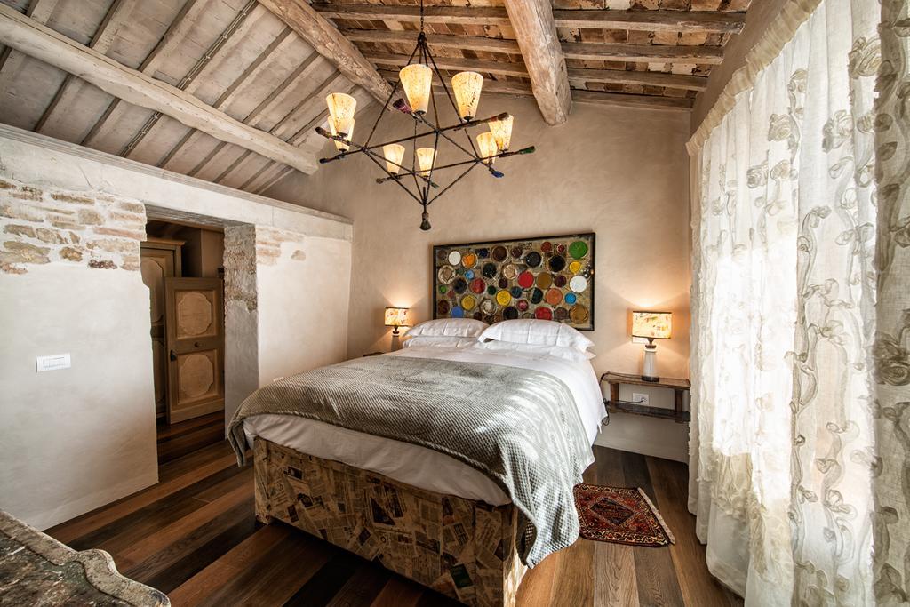 Drogheria E Locanda Franci Bed & Breakfast Montalcino Room photo